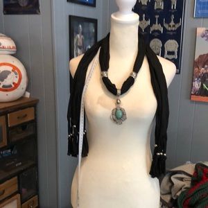 One size fits all. Black scarf .